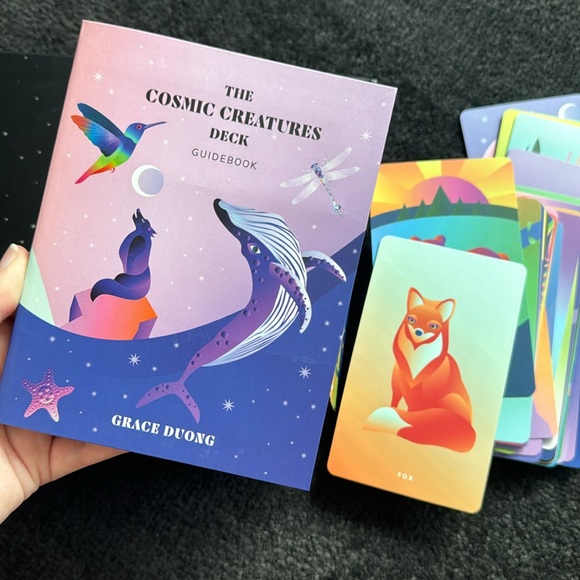 Cosmic Creatures Oracle Deck - Picture 3 of 6